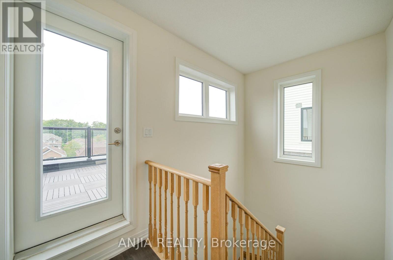 #21 235 MCLEVIN AVENUE - 21