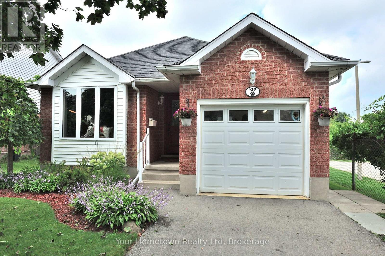 428 FLANNERY DRIVE - 1