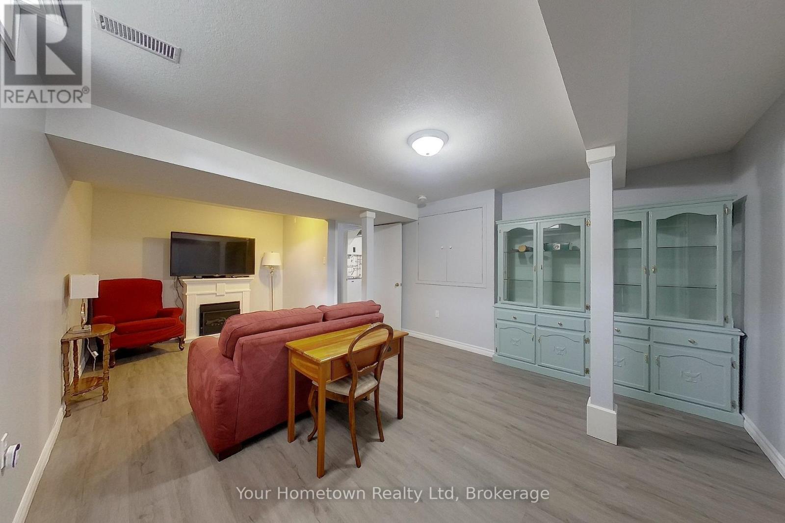 428 FLANNERY DRIVE - 37