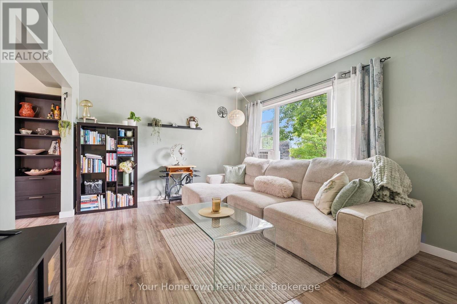 497 ST PATRICK STREET E - 4