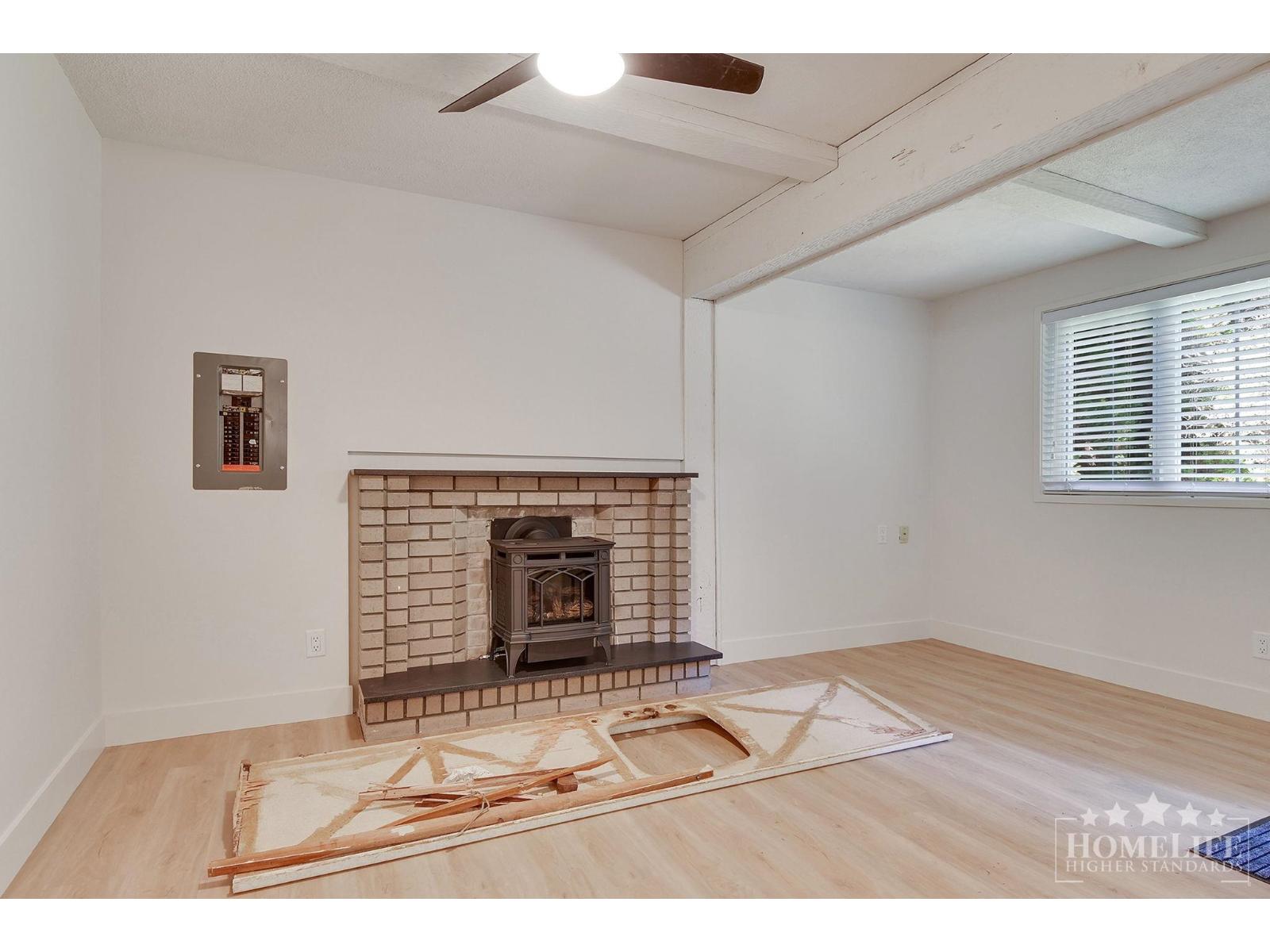 Hiouse 12687 23 AVENUE, White Rock