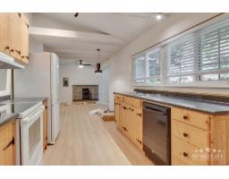 House 12687 23 Avenue, White Rock, BC V4A2C6 Photo 6