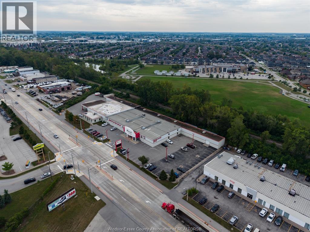1835 PROVINCIAL Road, Windsor, Ontario, N8W5V7, Windsor, Ontario — photo 1 of 5