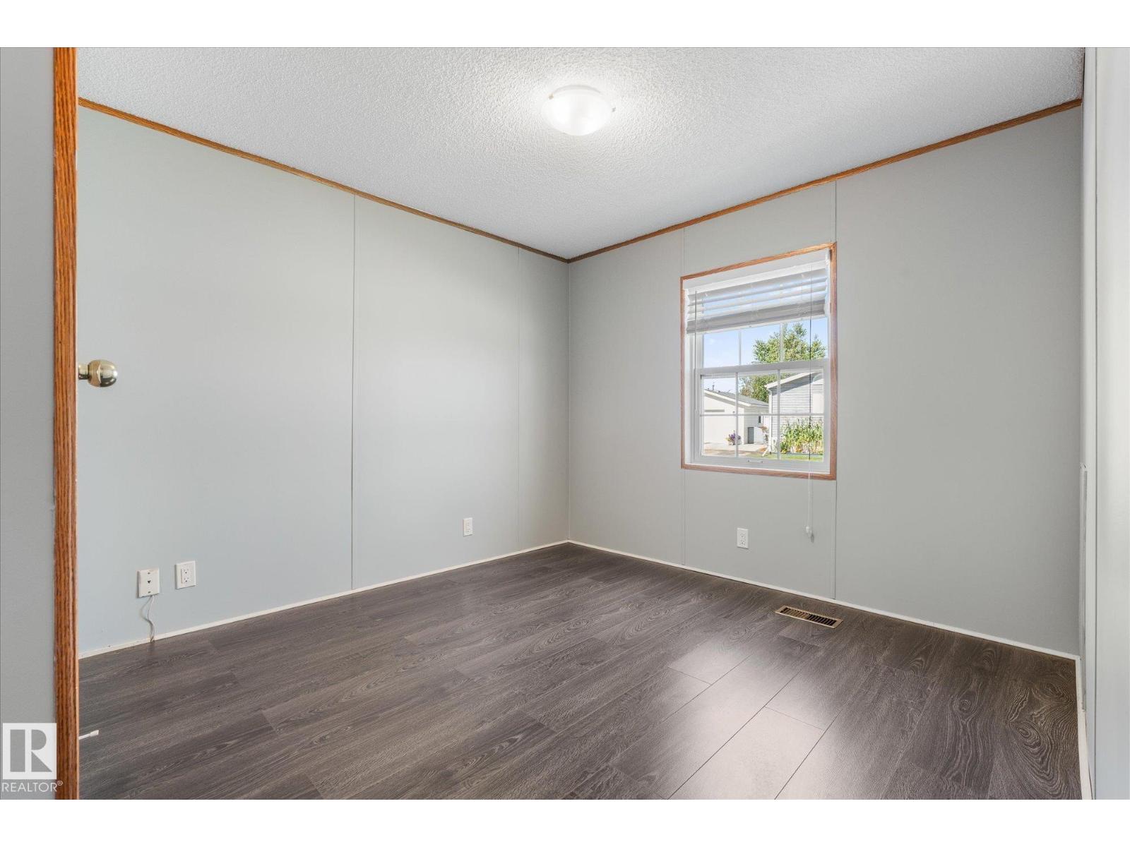 9 3400 48 ST - 33