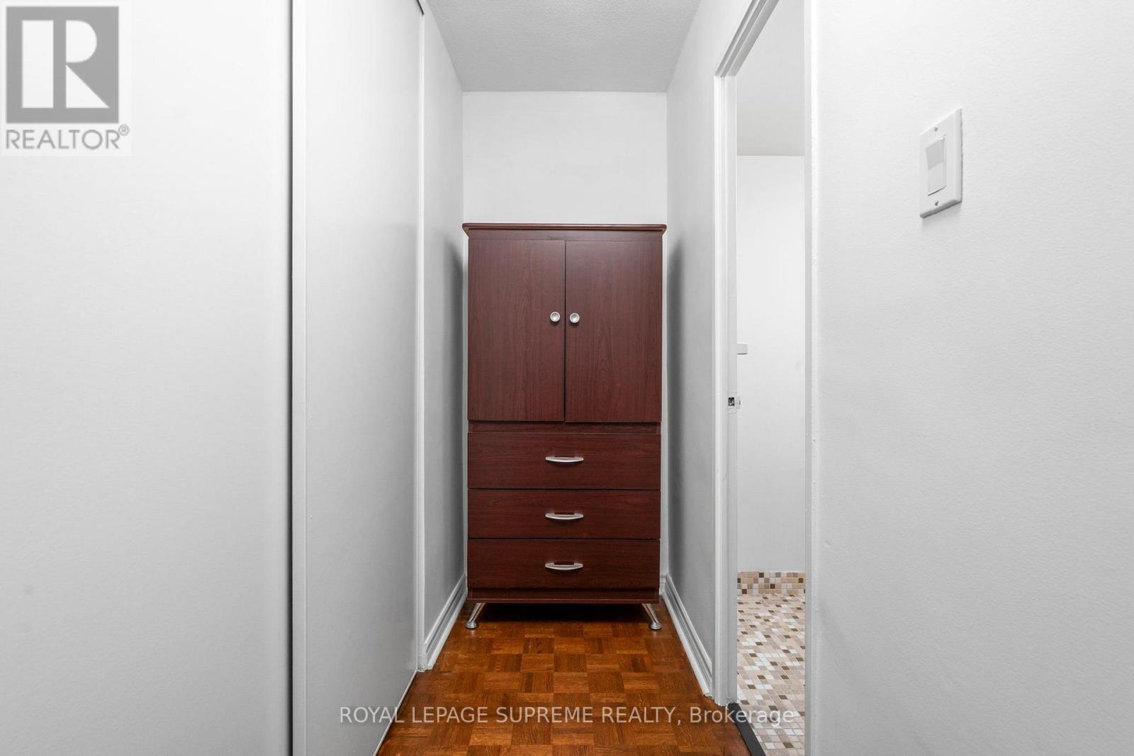 #2409 85 EMMETT AVENUE - 21