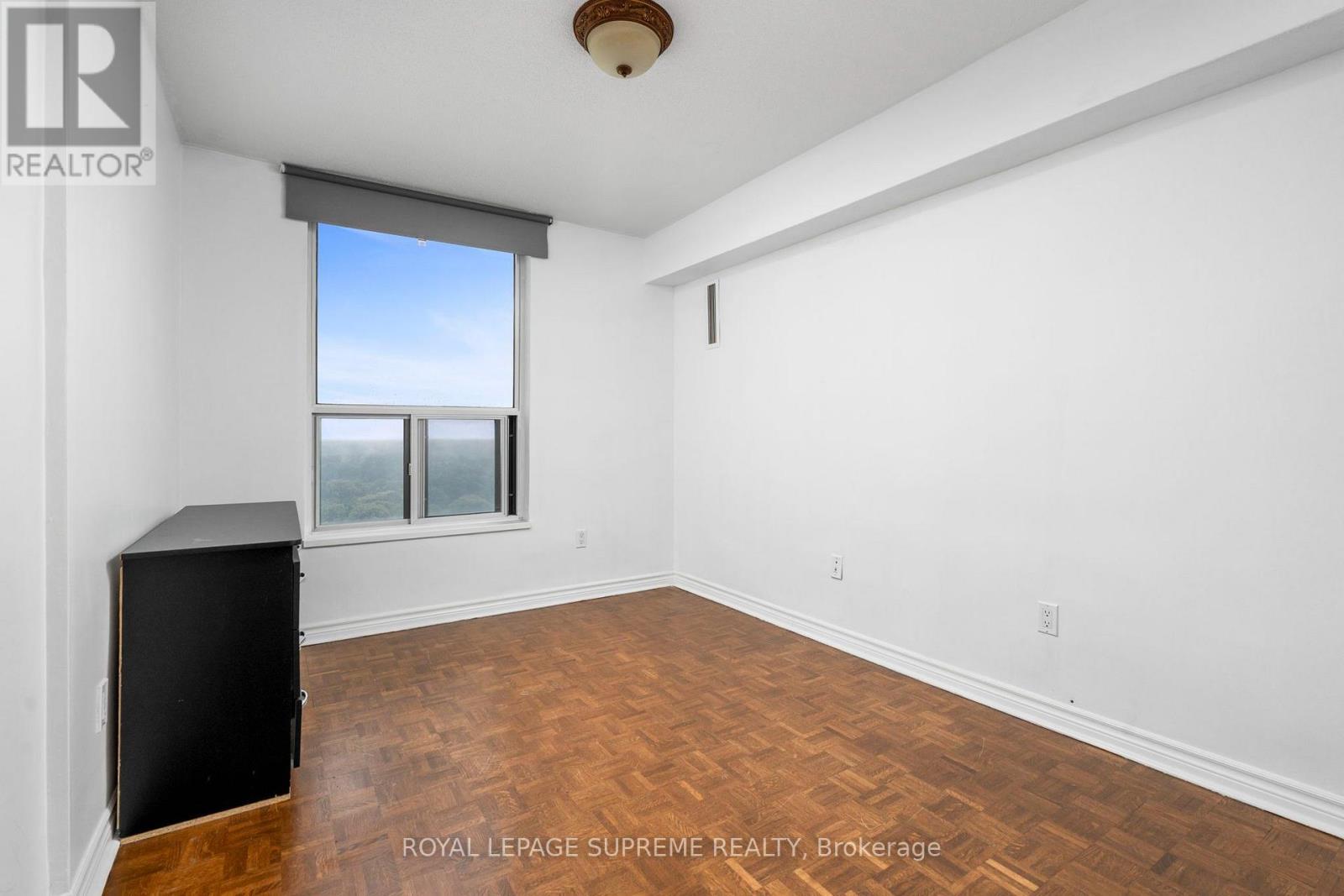 #2409 85 EMMETT AVENUE - 23