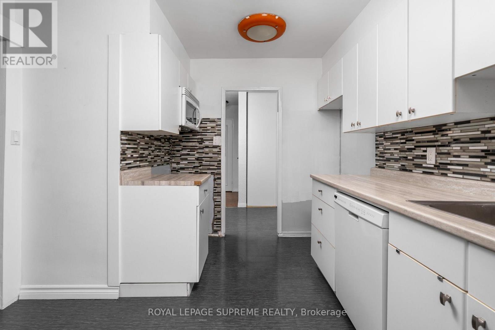 #2409 85 EMMETT AVENUE - 7