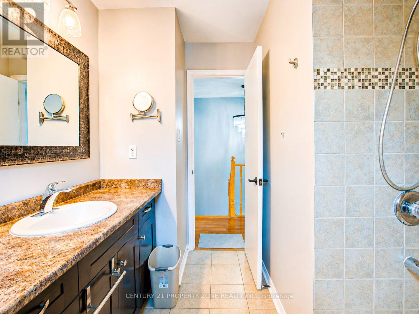 5456 PALMERSTON CRESCENT - 22