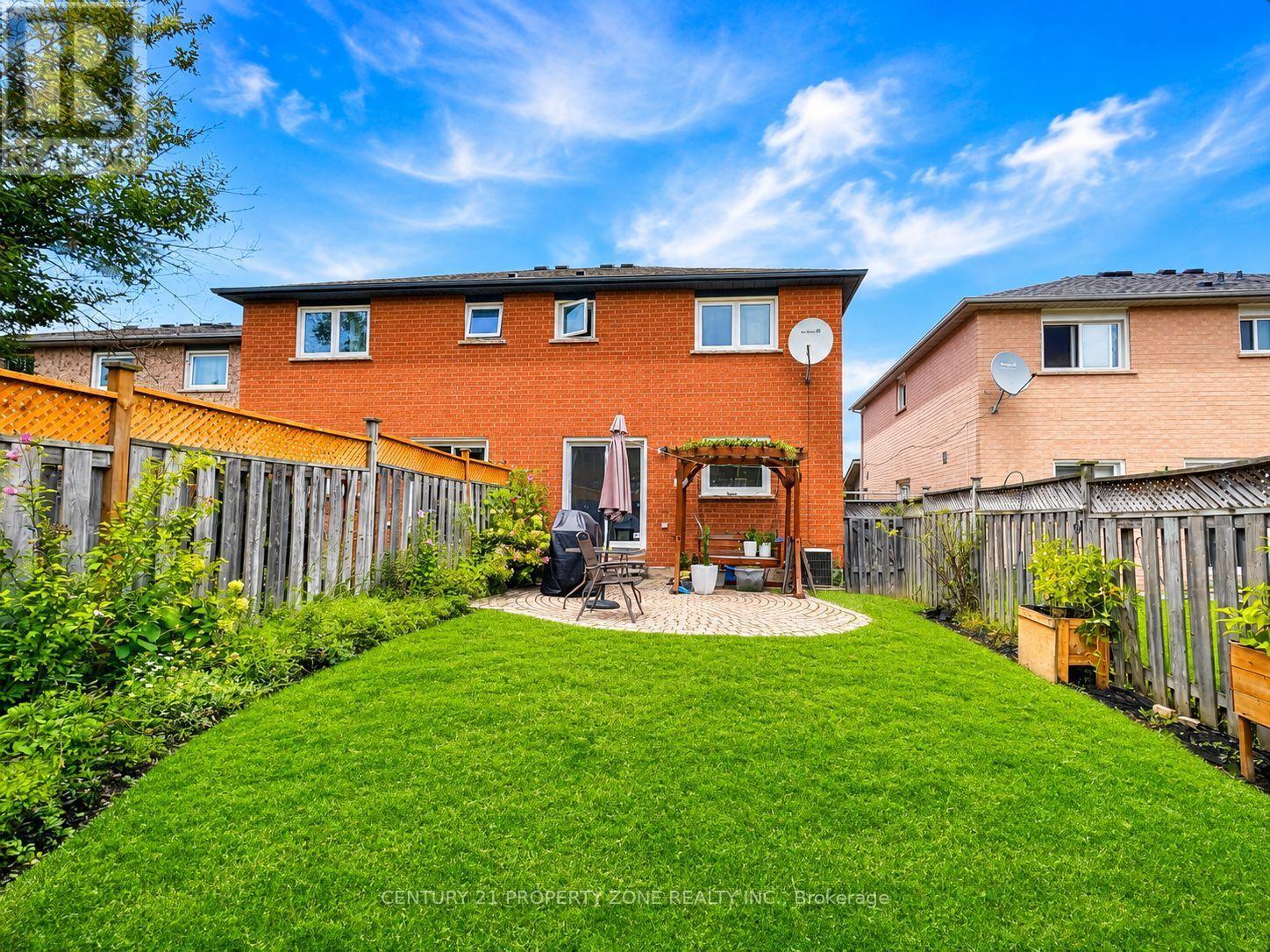 5456 PALMERSTON CRESCENT - 27