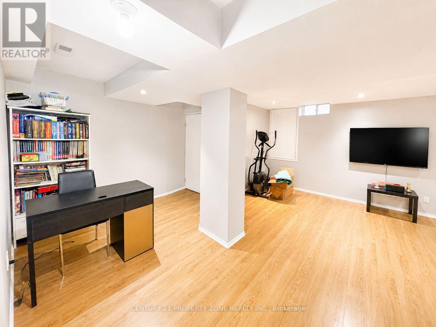 5456 PALMERSTON CRESCENT - 28