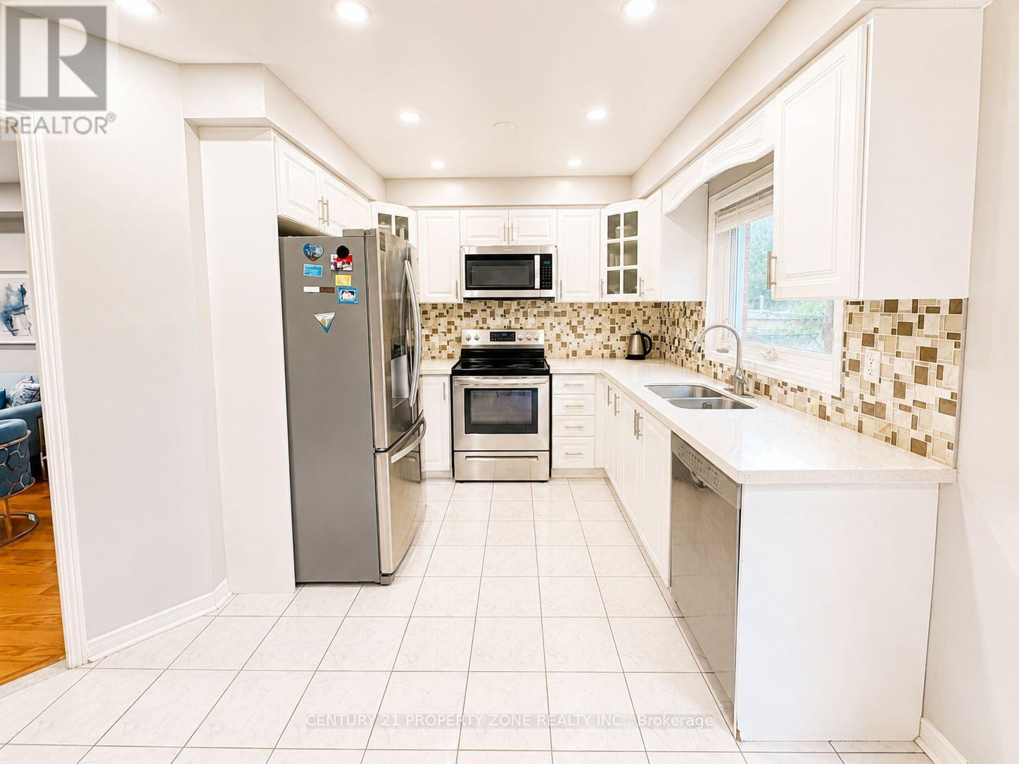 5456 PALMERSTON CRESCENT - 3