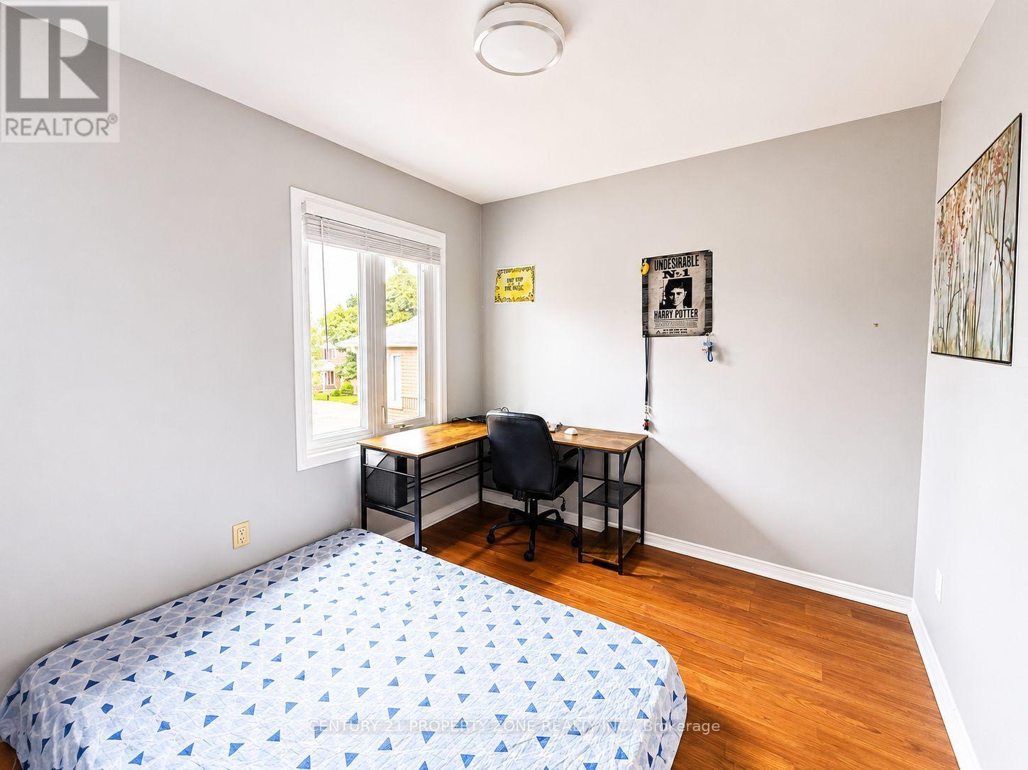 5456 PALMERSTON CRESCENT - 34