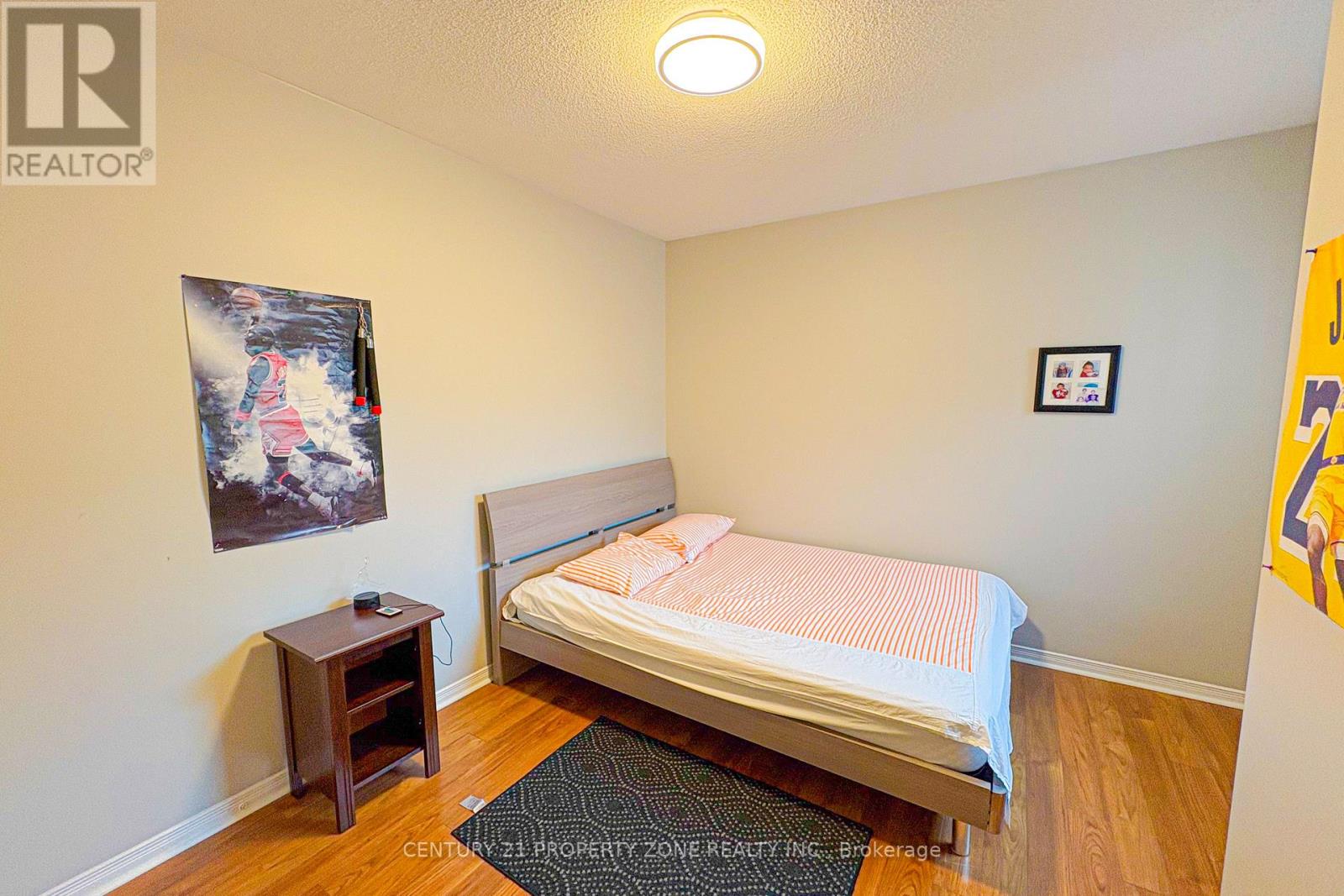 5456 PALMERSTON CRESCENT - 35