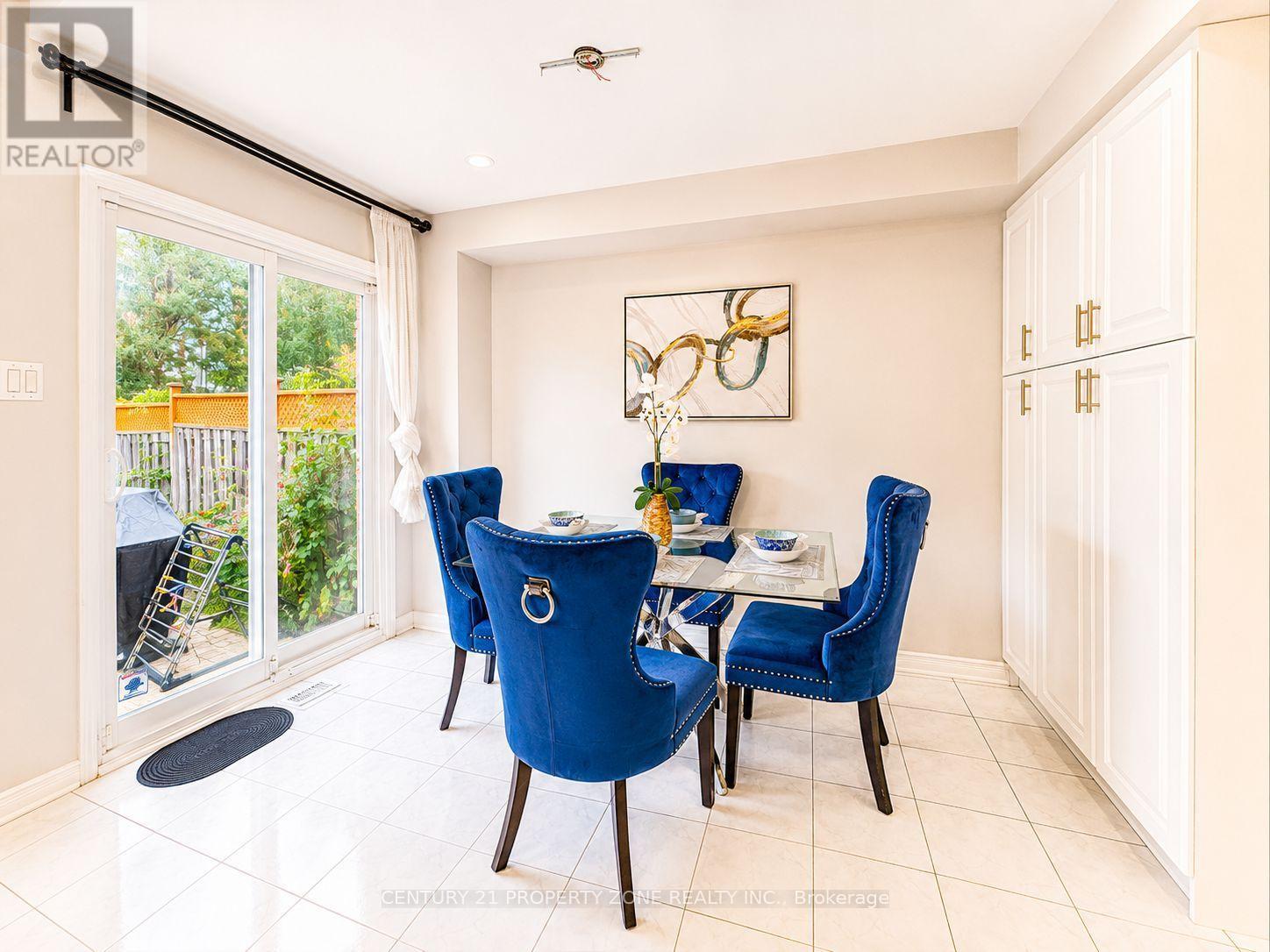 5456 PALMERSTON CRESCENT - 37