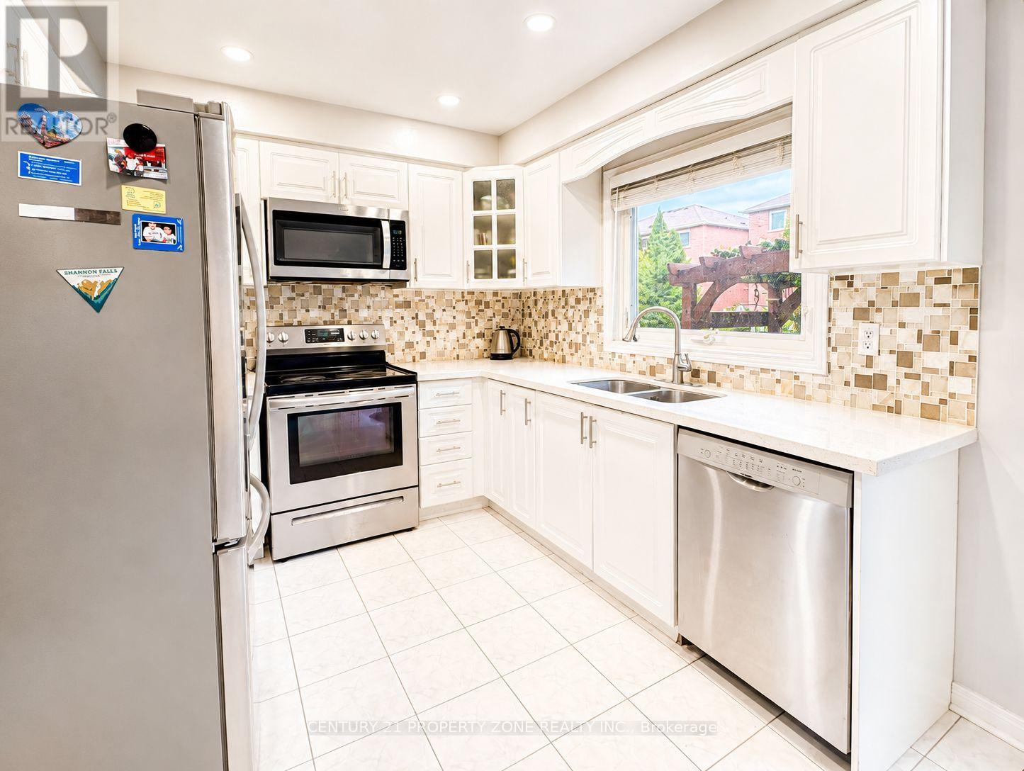 5456 PALMERSTON CRESCENT - 4