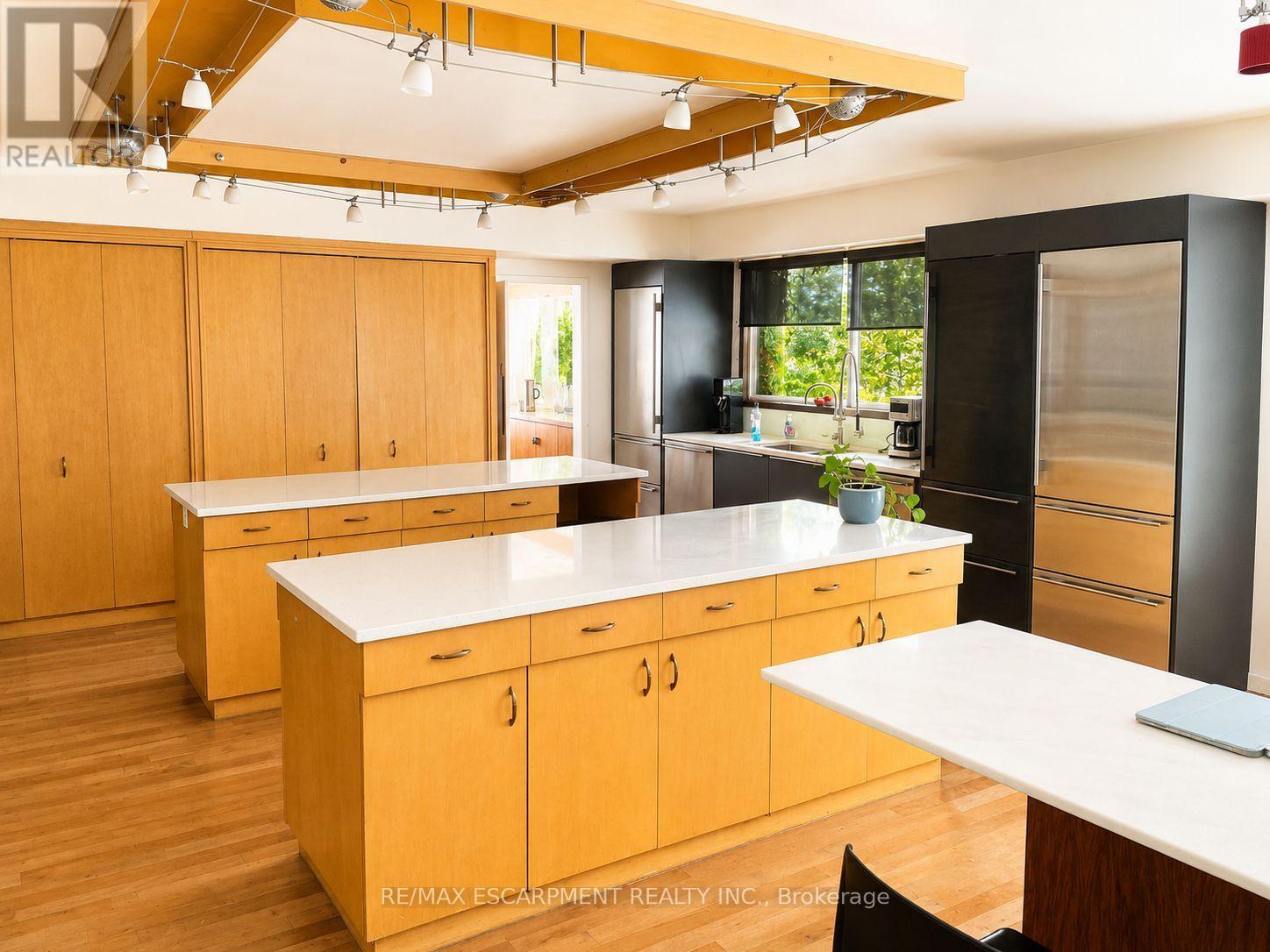 10 BROOKFIELD ROAD - 9