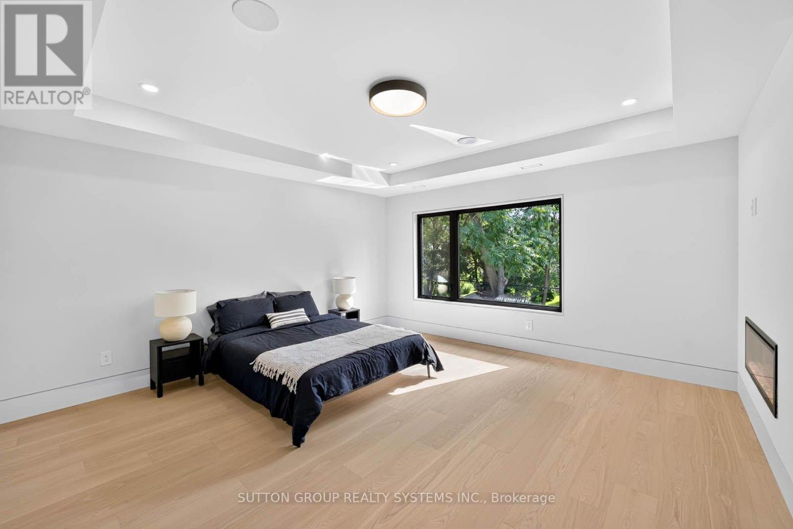 2052 REDAN DRIVE - 18