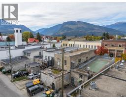 206 Mackenzie Avenue, Revelstoke, BC V0E2S0 Photo 10