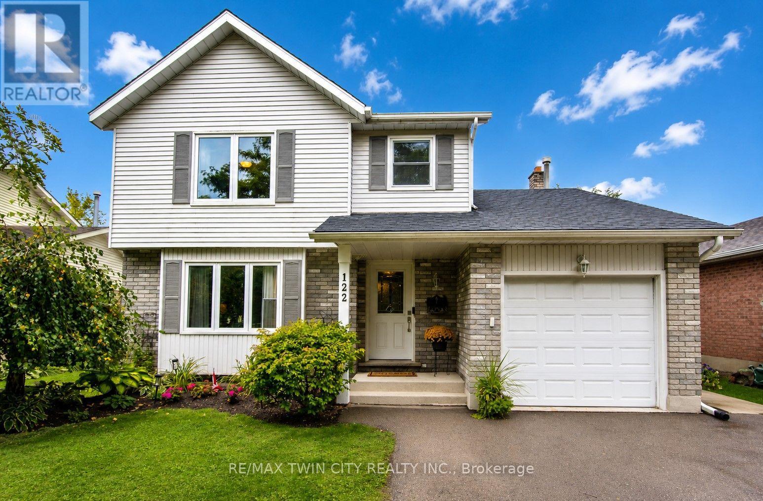 122 BIER CRESCENT - 1