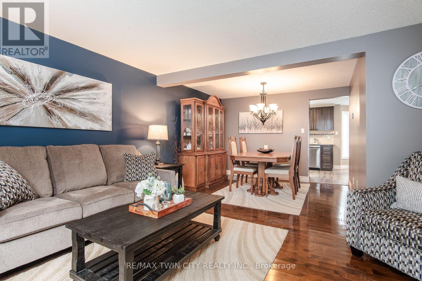 122 BIER CRESCENT - 11