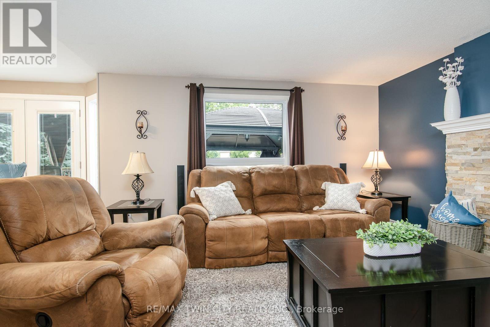 122 BIER CRESCENT - 17