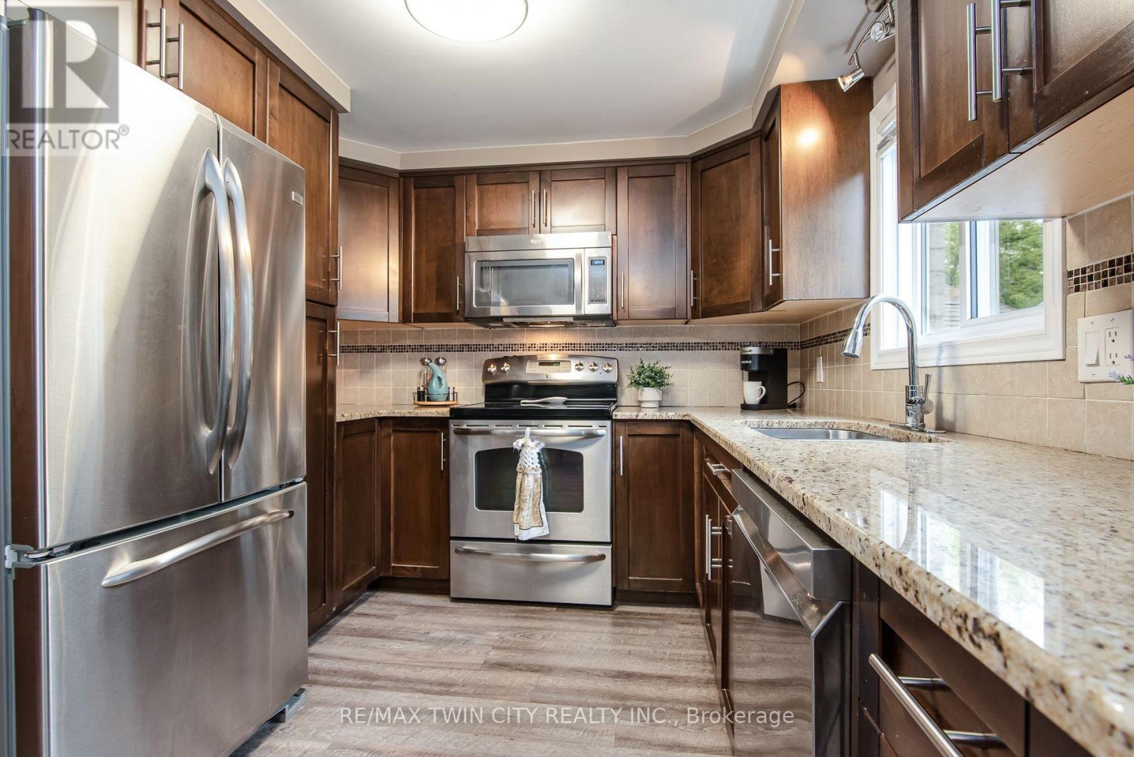 122 BIER CRESCENT - 19