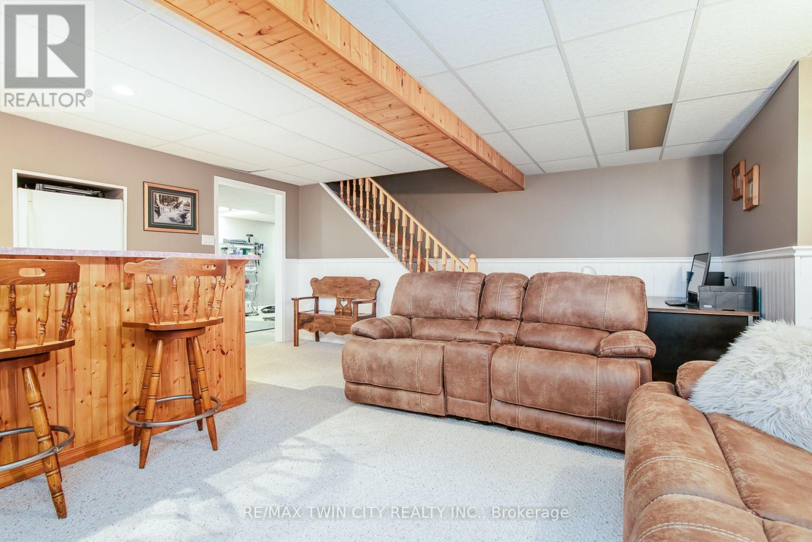 122 BIER CRESCENT - 33