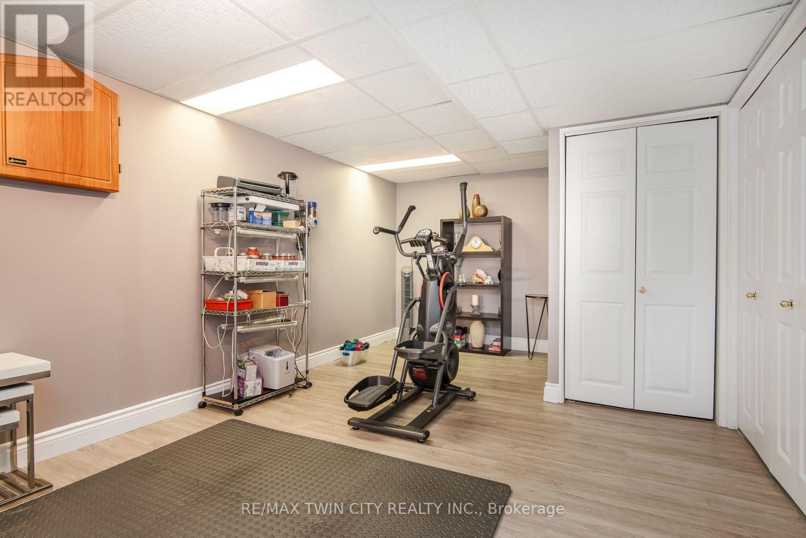 122 BIER CRESCENT - 35