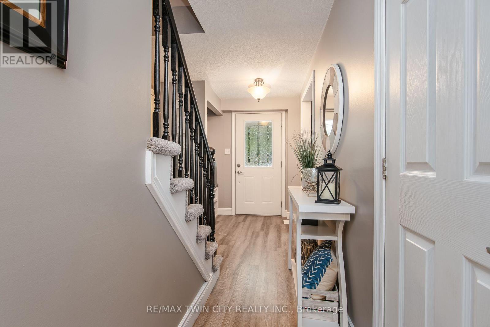 122 BIER CRESCENT - 6