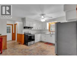 Living room/Fireplace - 138 Elizabeth Street, Chatham, ON N7L2Y4 Photo 13