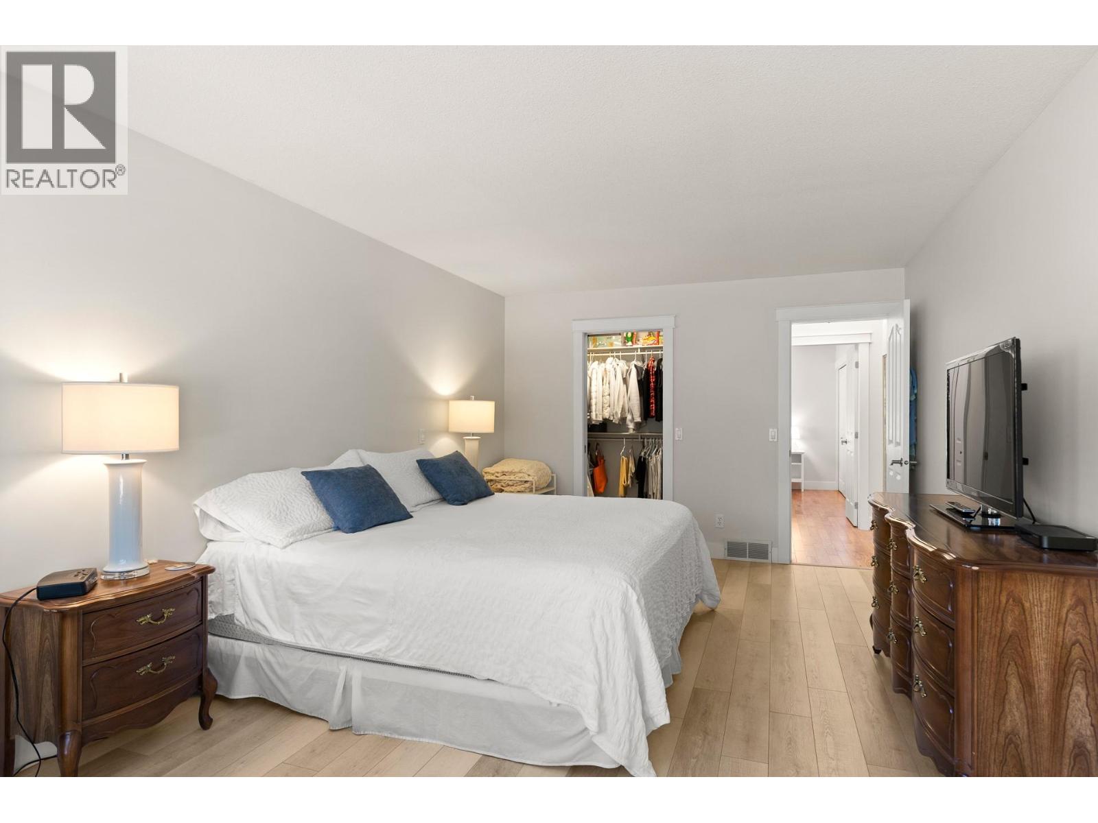 #32 595 Yates Road - 26