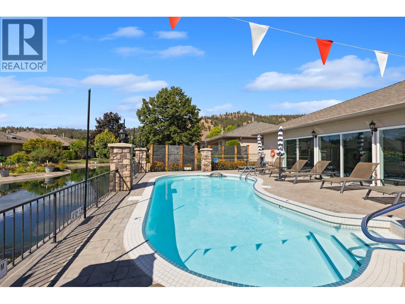 #32 595 Yates Road - 44