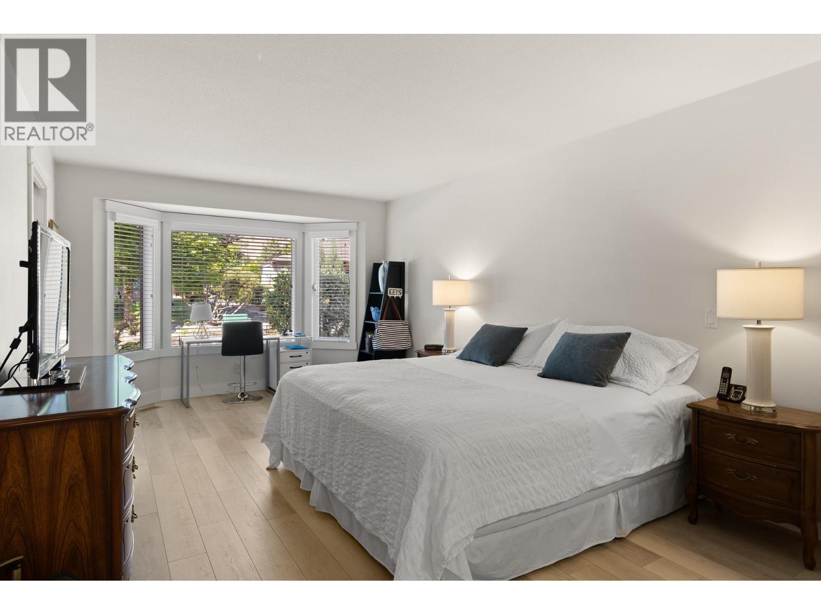 #32 595 Yates Road - 25