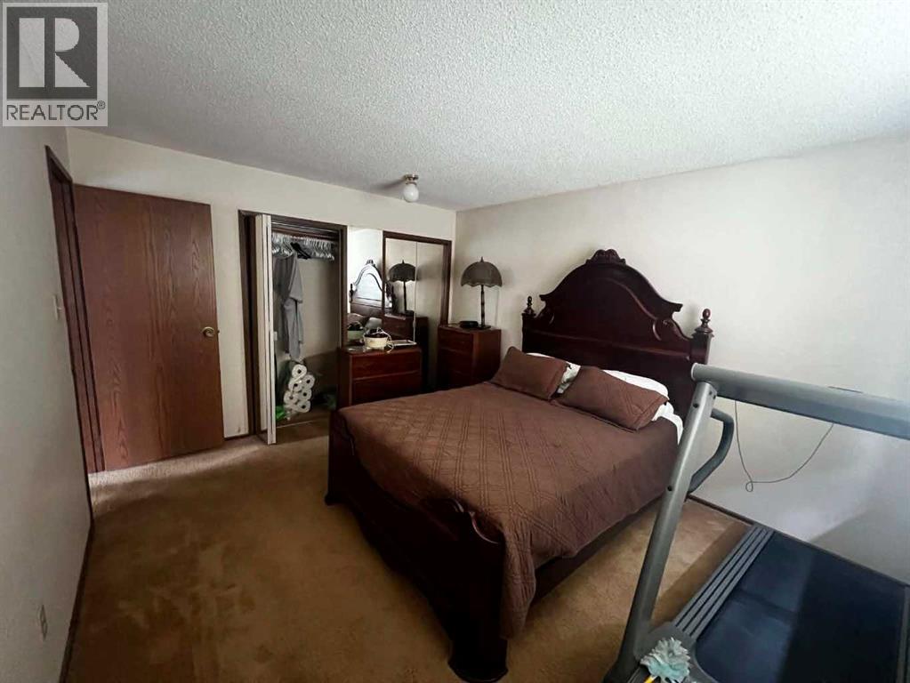 31 Goodall Ave, Red Deer, AB T4P 2R5