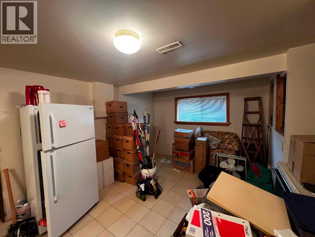 31 Goodall Ave, Red Deer, AB T4P 2R5