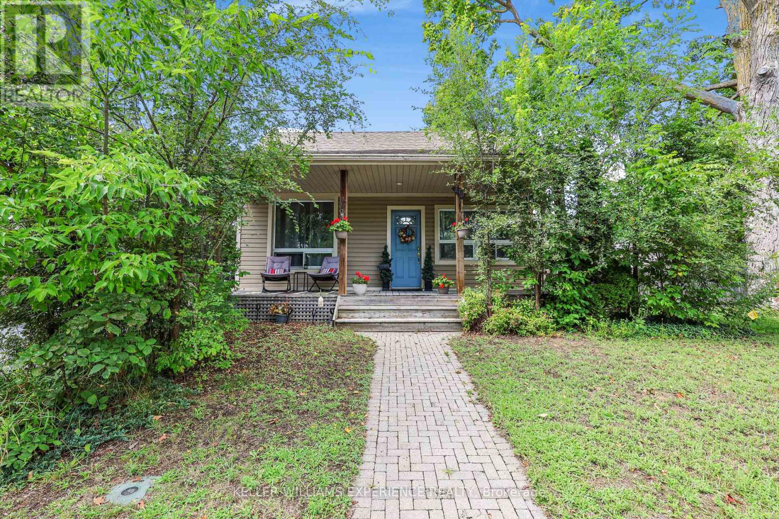 19 CENTRE STREET - 2