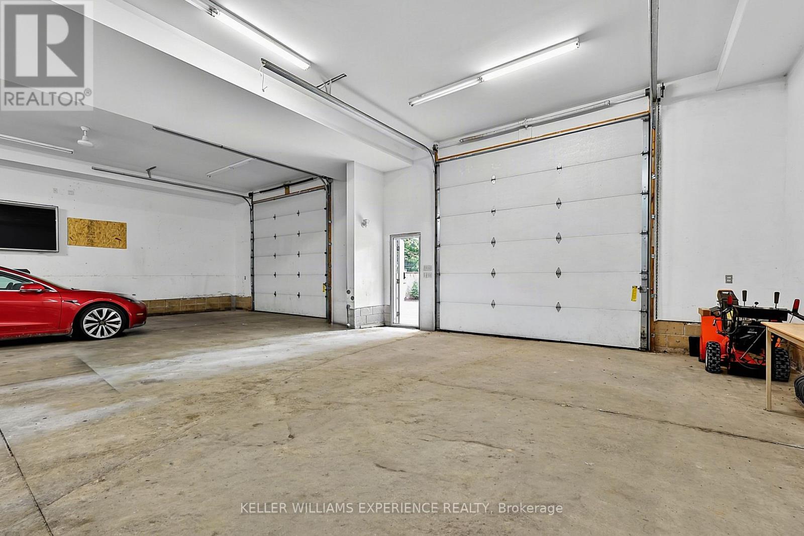 19 CENTRE STREET - Image 17