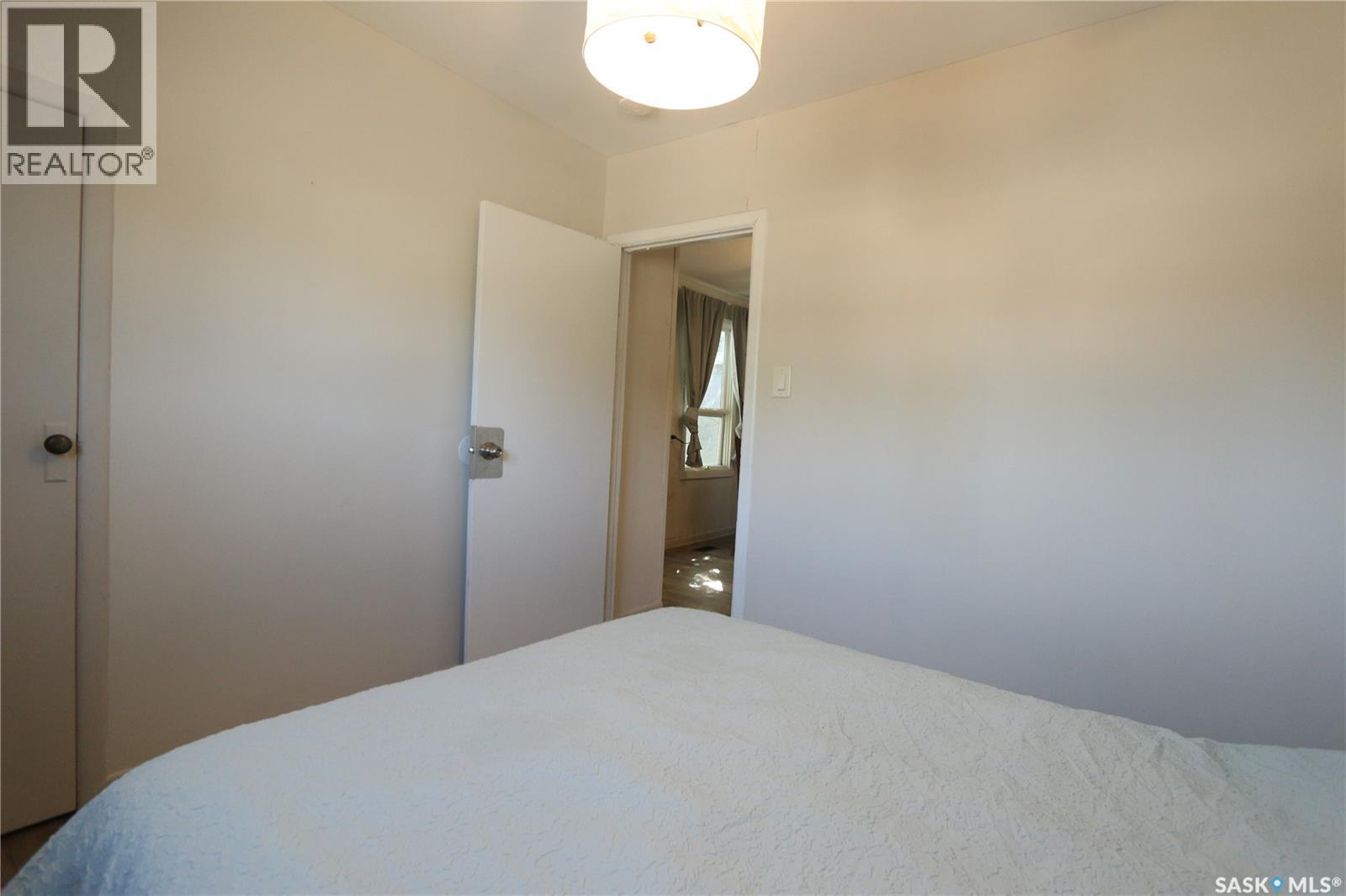 903 Robinson STREET - Image 18