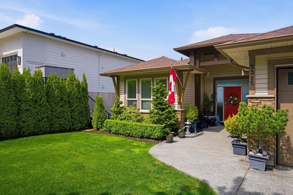 7315 MOUNT THURSTON Drive, Chilliwack, British Columbia, V4Z0A3, Chilliwack, British Columbia — photo 3 of 5