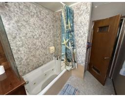 7048 140a Street, Surrey, BC V3W5L5 Photo 15