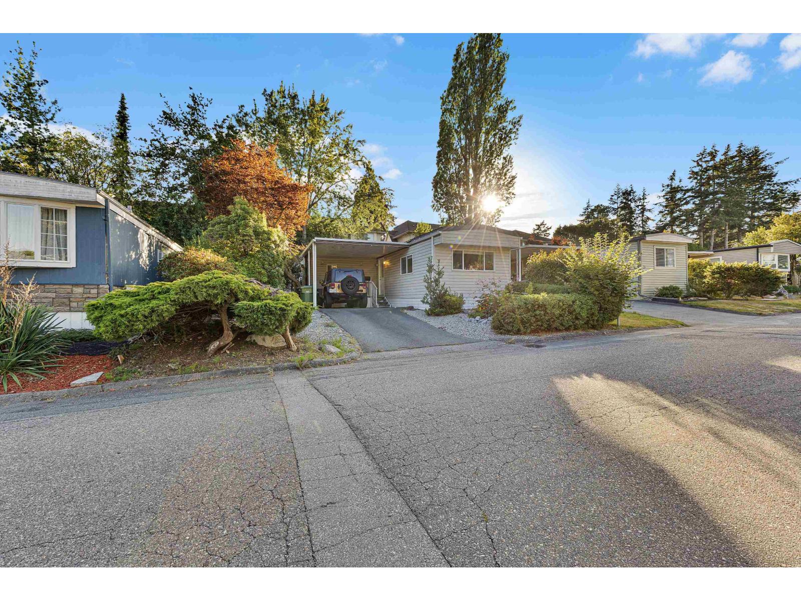 76 1840 160 STREET, White Rock