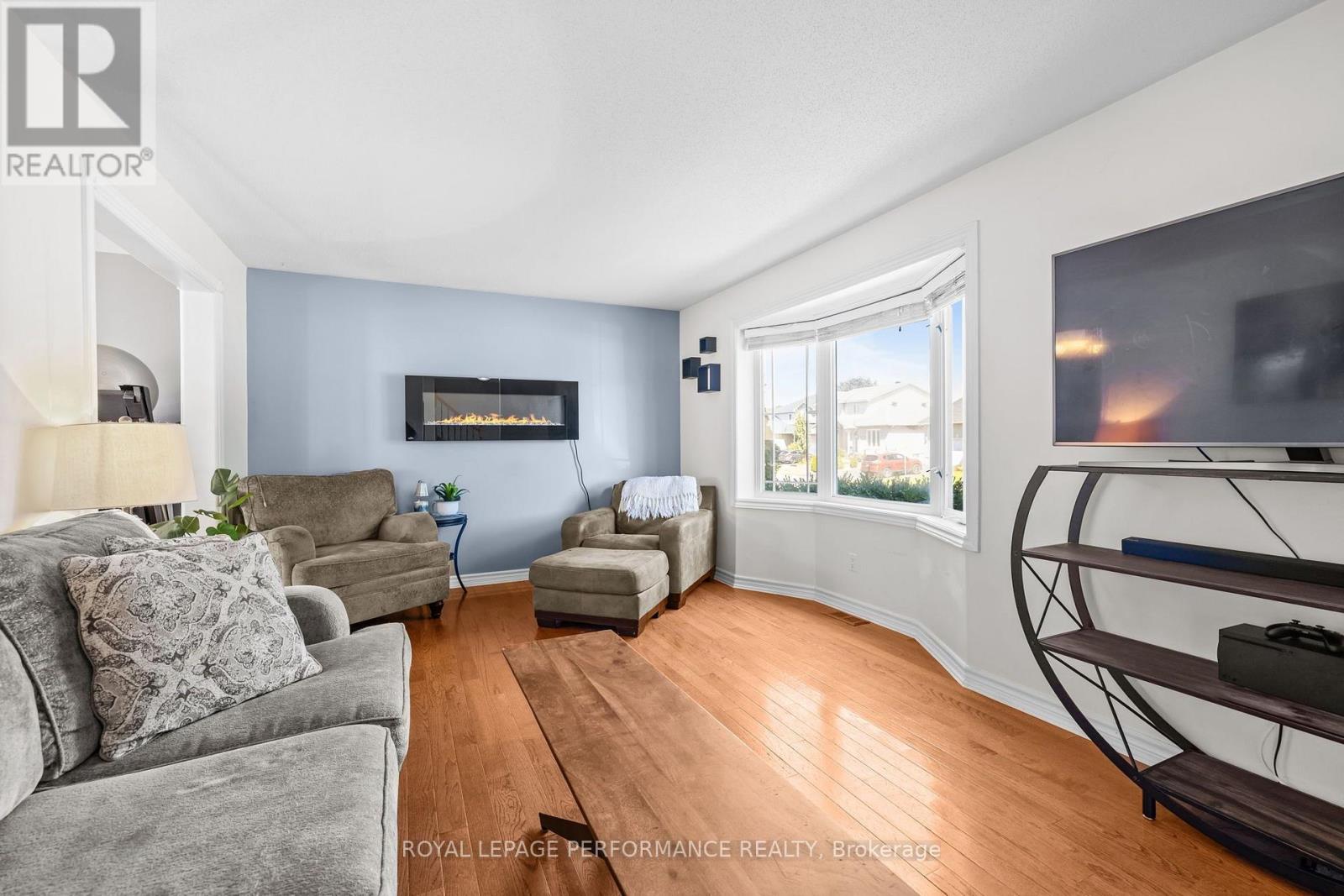 407 CENTENAIRE STREET - 4