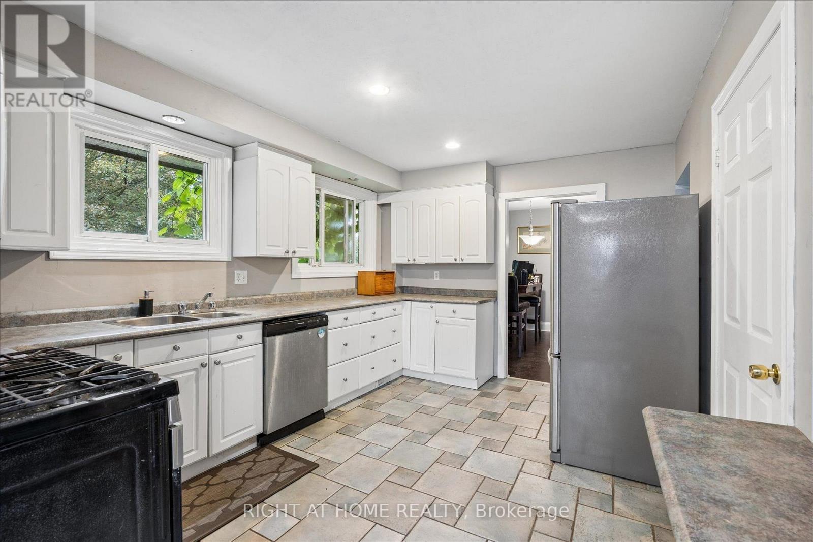 701 CENTRAL PARK BOULEVARD N - 8