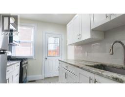 Living room - 116 Elm Avenue, Windsor, ON N9A5G8 Photo 8