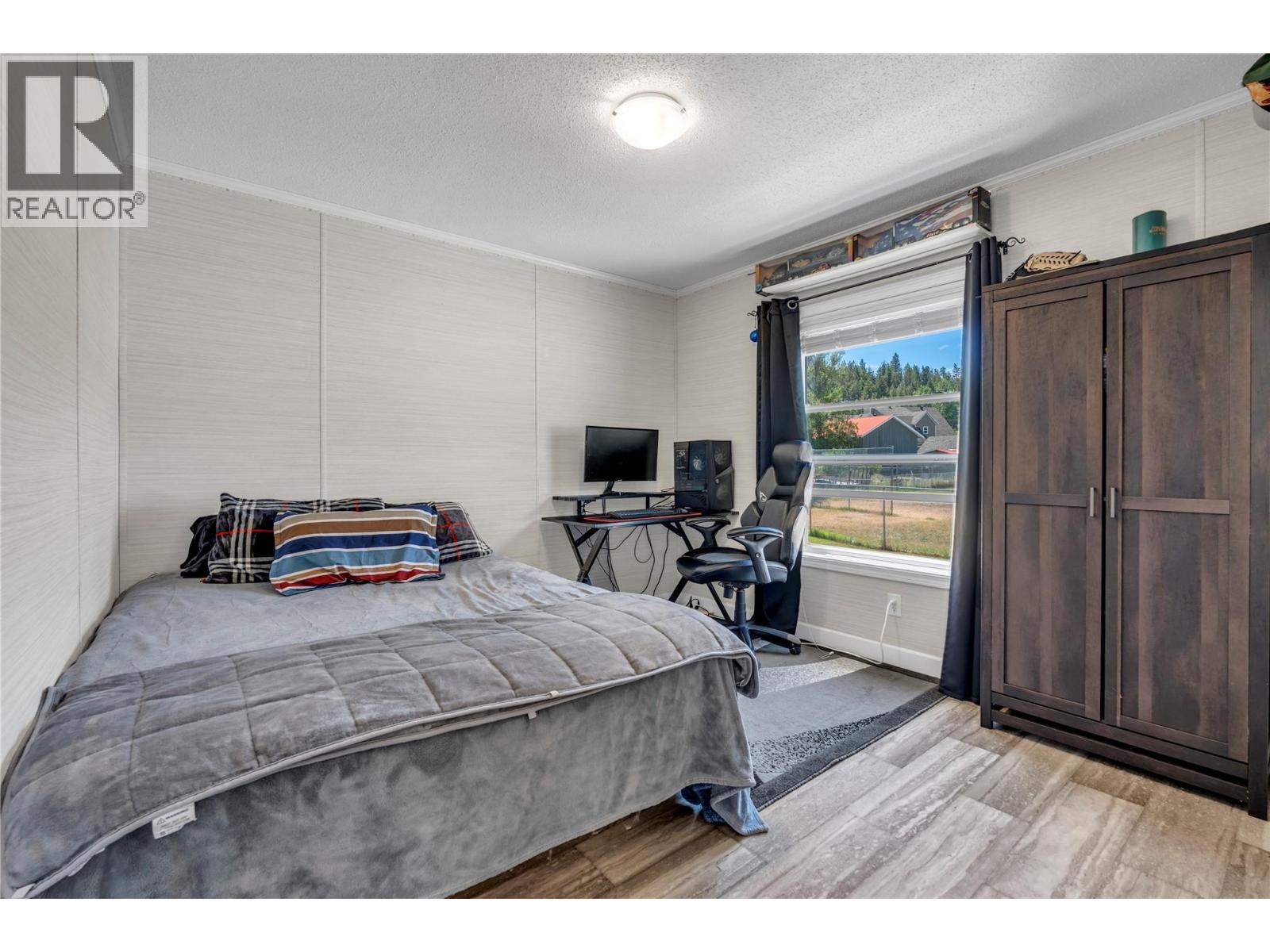 #33 473 Corina Ave - Image 11