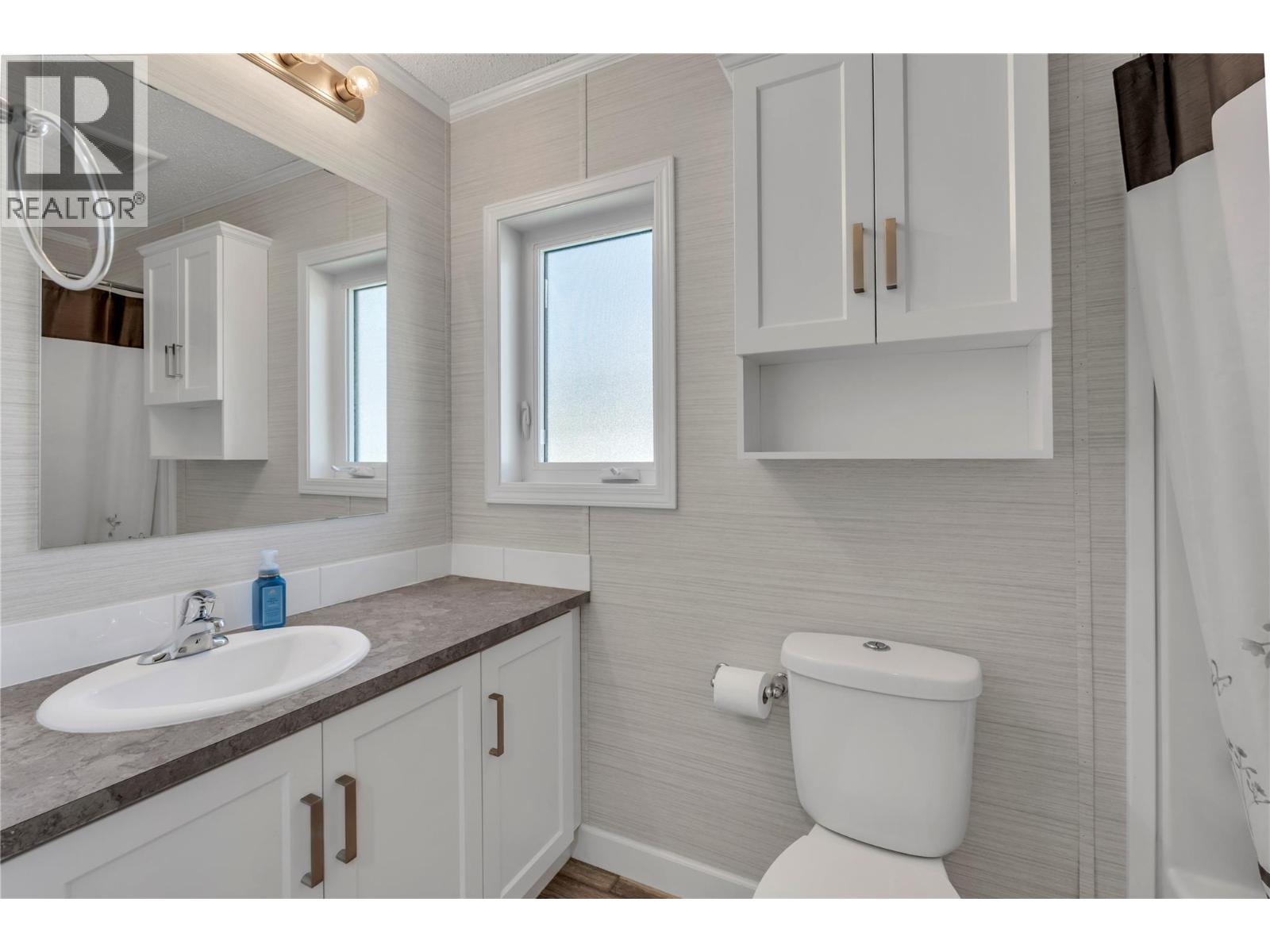 #33 473 Corina Ave - 18