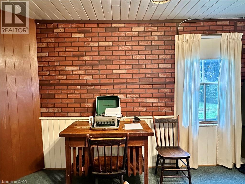 305 NORTH CAYUGA Street W - 13