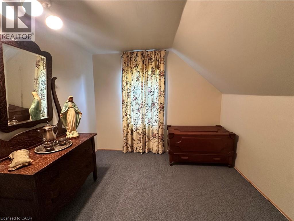 305 NORTH CAYUGA Street W - 28