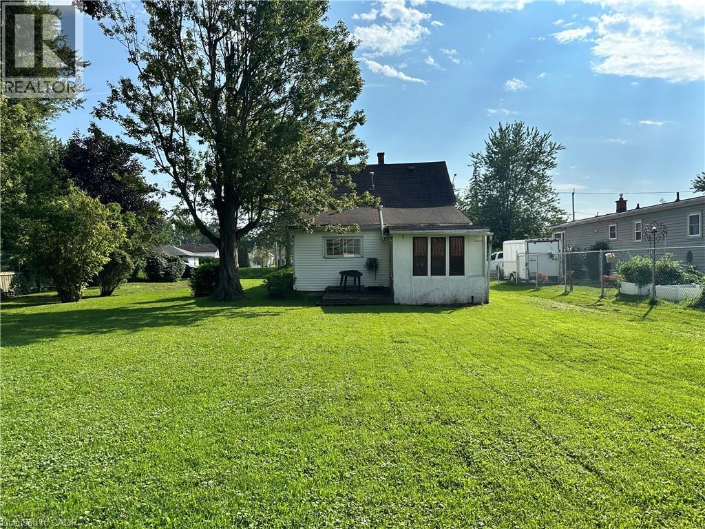 305 NORTH CAYUGA Street W - 31