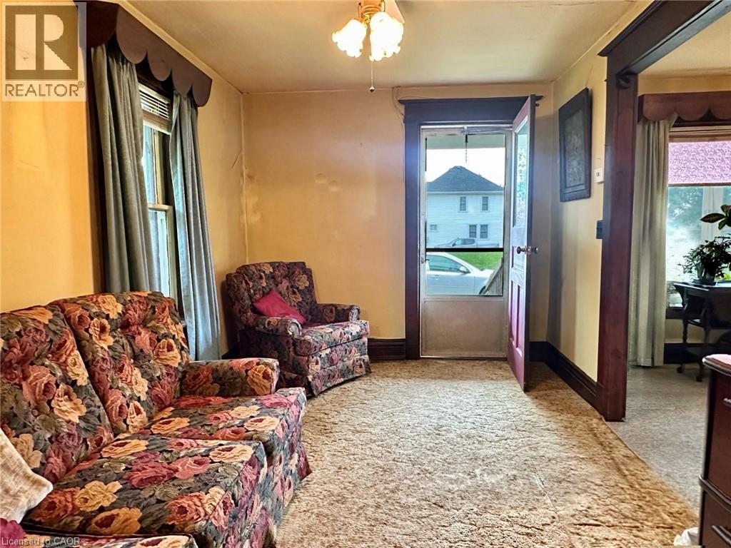 305 NORTH CAYUGA Street W - 9